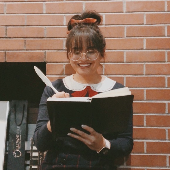 ABOUT ME! 🐼 - Picture 2 of 4